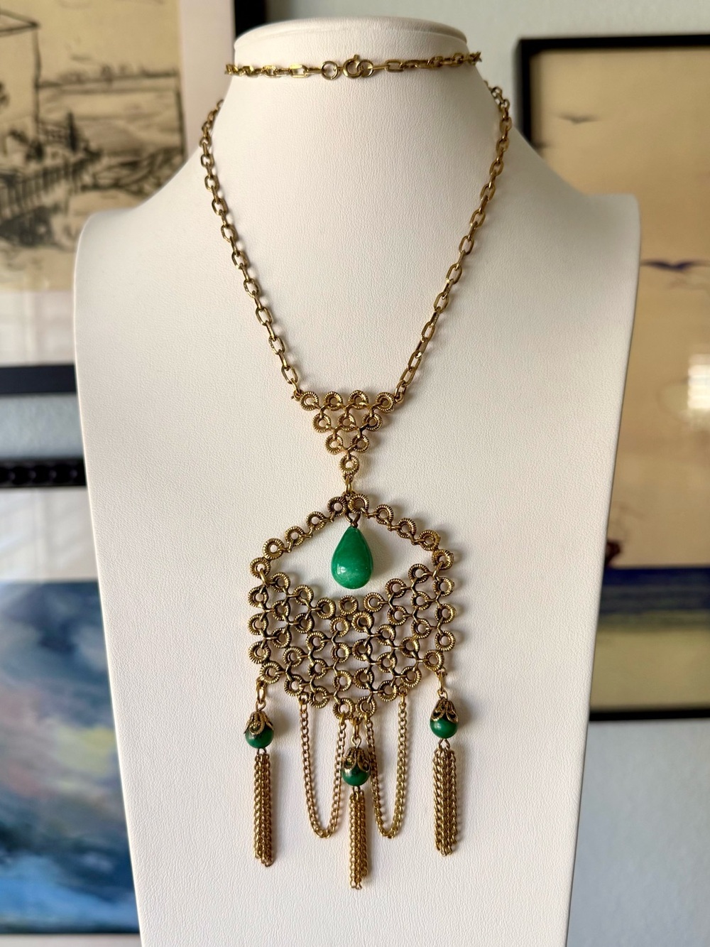 Vintage Peking Glass Teardrop Dangle Pendant Necklace 1960's Goldtone Filagree